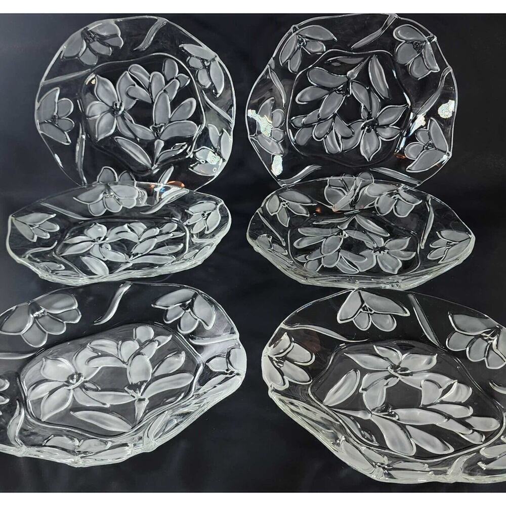 6 Embossed Floral Dinner Plate Clear Thick Glass Textured 8" Wavy Edge Stunning - Picture 9 of 16